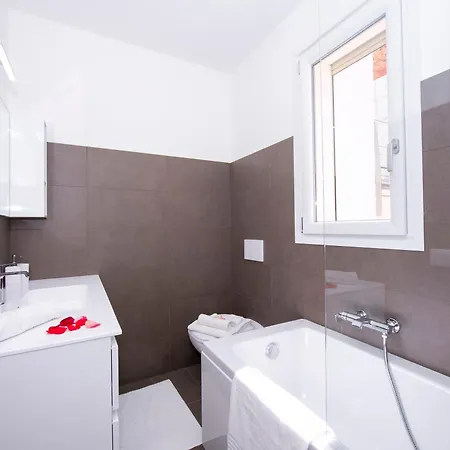 Paradiso Di Penthouse דירה מנאג'יו