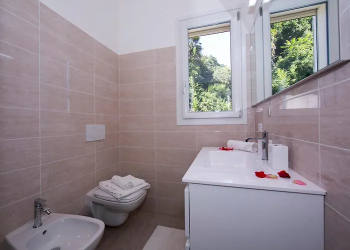 Paradiso Di Penthouse * Μενάτζιο